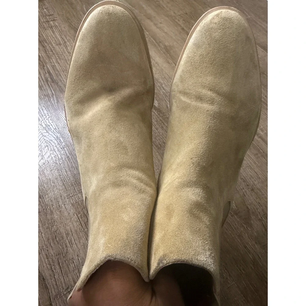 New Republic Chuck Suede Chelsea Boots Sand Tan Men's Size 9 Crepe Sole Ankle